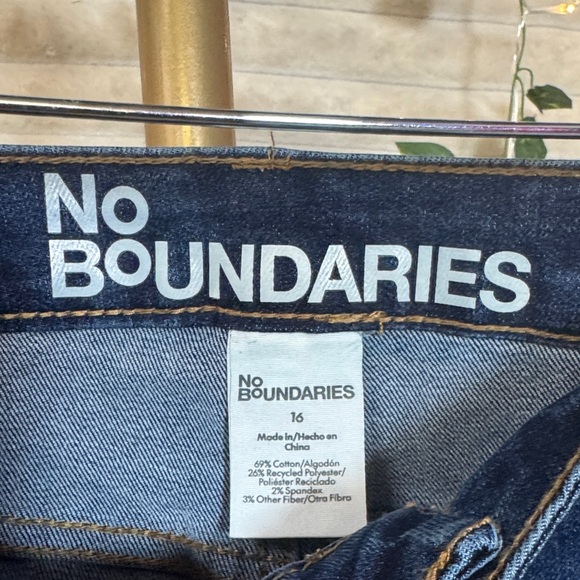 No Boundaries Dark Blue Denim Jeans - Picture 2 of 6